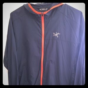 M Arcteryx wind breaker jacket